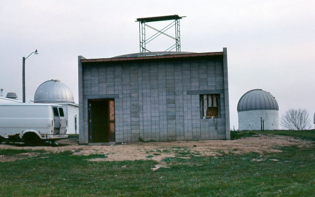 Scaffolding for dome ribs