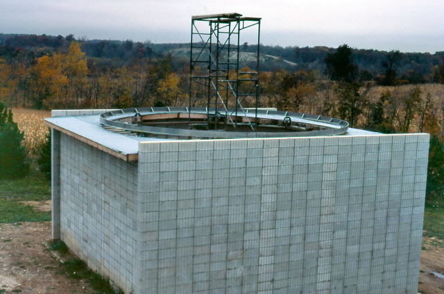 Scaffolding for domb ribs