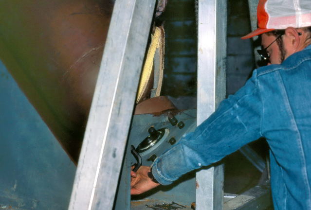 Connecting the polar axis to base of the mount